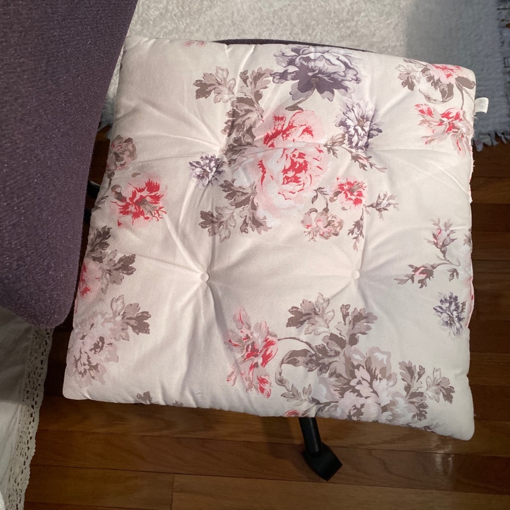 H & M pillow